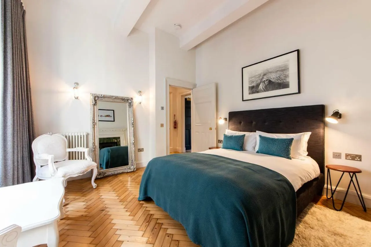 Linton Collection - The West Wing Apartment Edinburgh 0*,