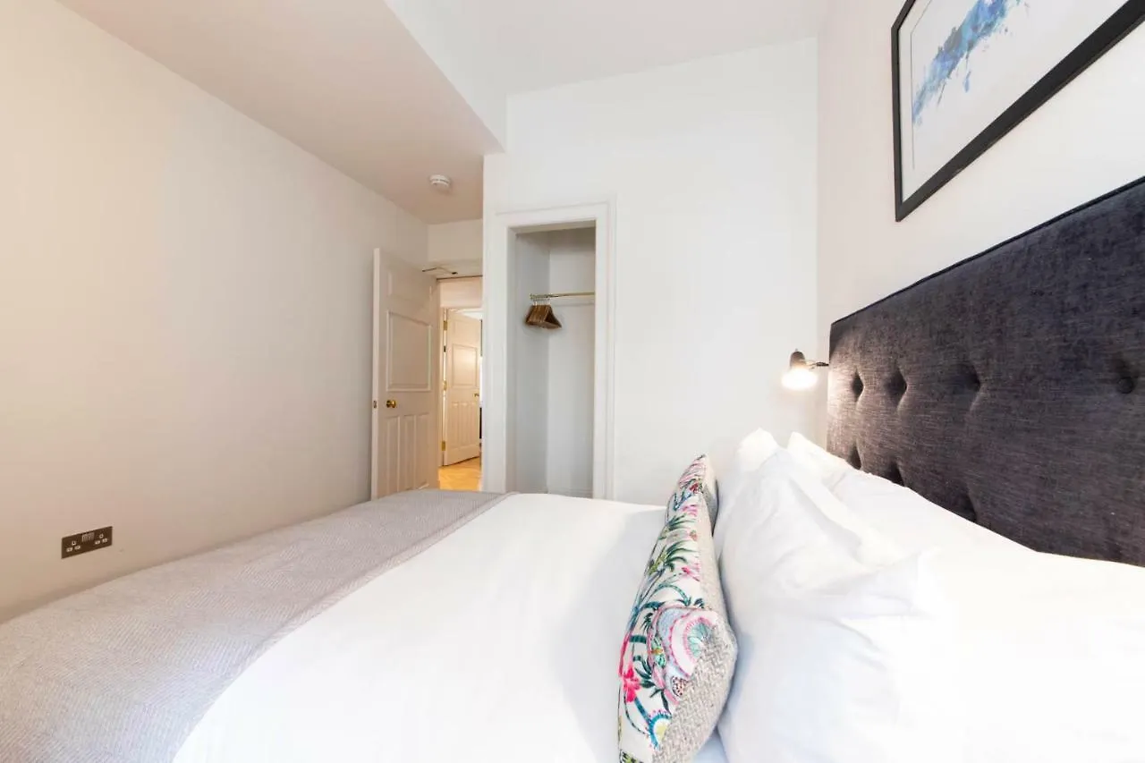 Linton Collection - The West Wing Apartman Edinburgh